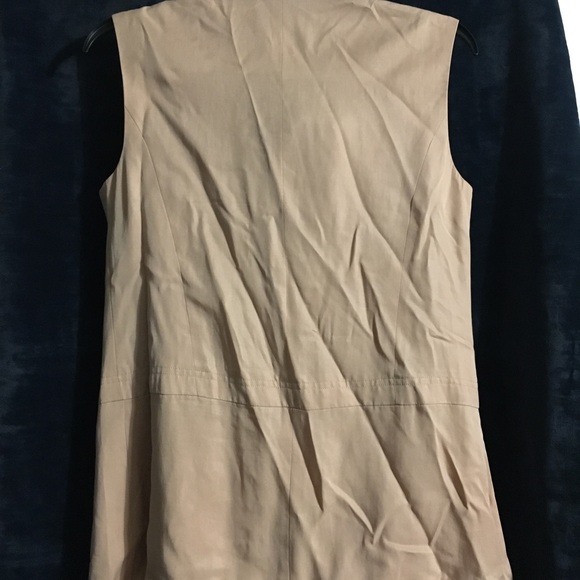 Mural vest. - Picture 3 of 6